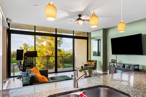 360-208 W Portland St, Phoenix, AZ, 85003-5452 | Card Image