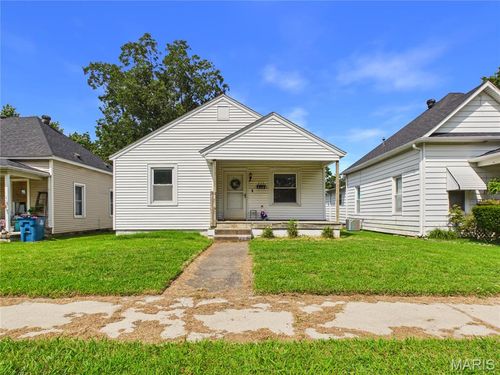 329 W Parker Ave, Chaffee, MO, 63740-1708 | Card Image