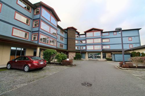 308-5631 Inlet Ave, Sechelt, BC, V7Z0J1 | Card Image