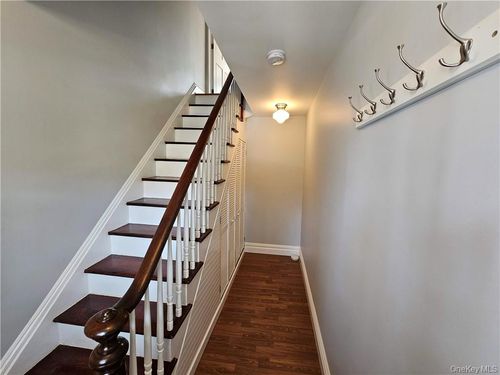 2-95 Route 59, Nyack, NY, 10960-2809 | Card Image