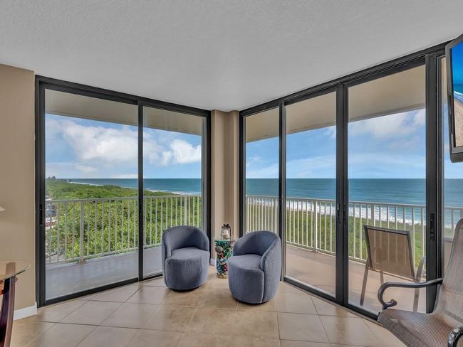 APT-601 - 3200 N Highway A1a, Condo with 2 bedrooms, 2 bathrooms and null parking in Hutchinson Island FL | Image 9