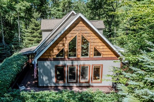 243 Greenbriar Rd, Beech Mountain, NC, 28604-8079 | Card Image