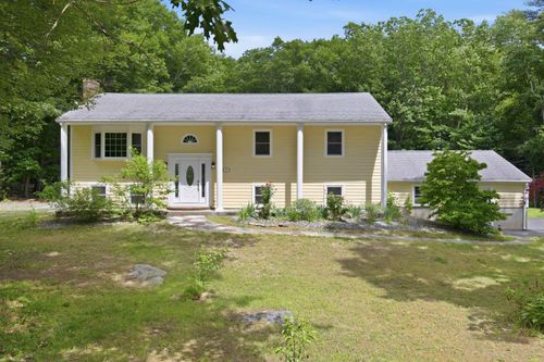 3 Ridgewood Dr, Kingston, NH, 03848-3033 | Card Image
