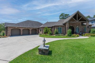 34 Wedgewood Drive, House other with 3 bedrooms, 3 bathrooms and null parking in Montgomery TX | Image 2