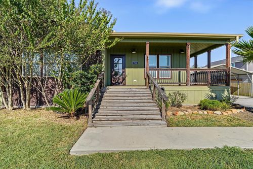 546 5th St, Dickinson, TX, 77539-2859 | Card Image