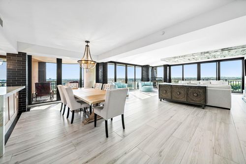 apt-802-2427 Presidential Way, West Palm Beach, FL, 33401-1310 | Card Image