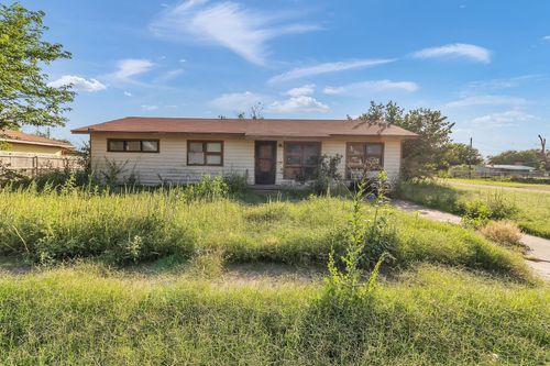 422 Nw Avenue H, Hamlin, TX, 79520-2924 | Card Image