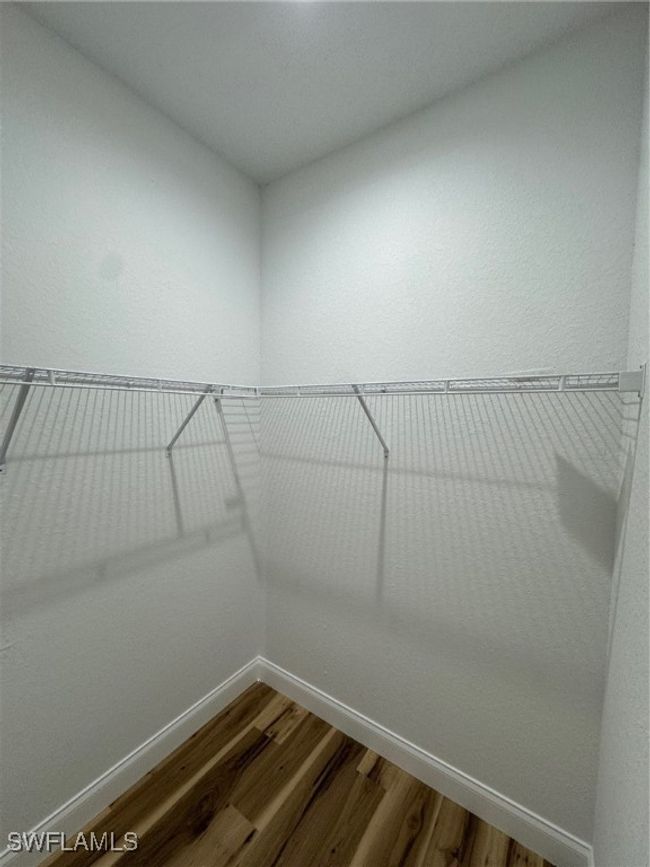 Spacious closet | Image 15