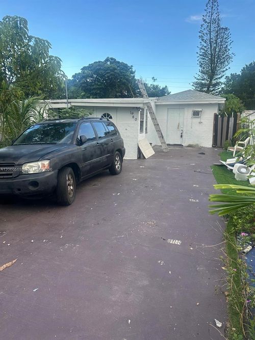 1980 Service Rd, Opa-Locka, FL, 33054-3752 | Card Image