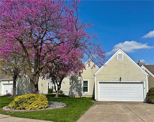9629 N Locust Dr, Kansas City, MO, 64155-2087 | Card Image