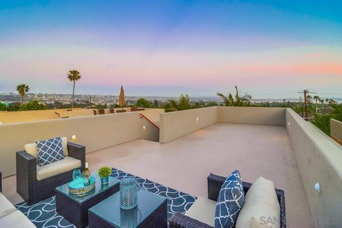 2318 Chalcedony St, San Diego, CA, 92109-2440 | Card Image