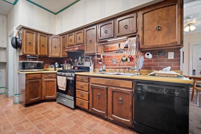 219 W Bennett St, House other with 4 bedrooms, 3 bathrooms and 2 parking in Pontiac IL | Image 8