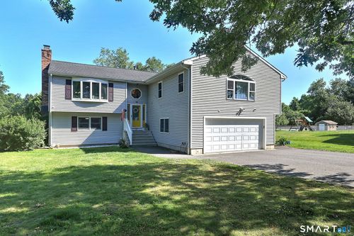 55 Londonderry Ln, Milford, CT, 06460-3758 | Card Image