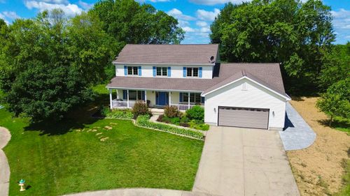 104 Maple Dr, Waverly, IA, 50677 | Card Image