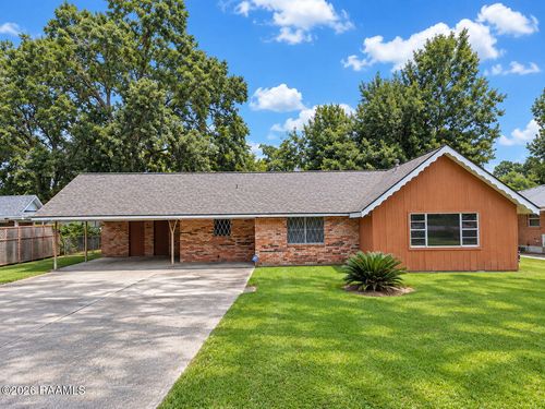 2003 Old Jeanerette Rd, New Iberia, LA, 70563-2904 | Card Image