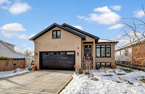 8332 S 78th Ct, Justice, IL, 60458-2332 | Card Image