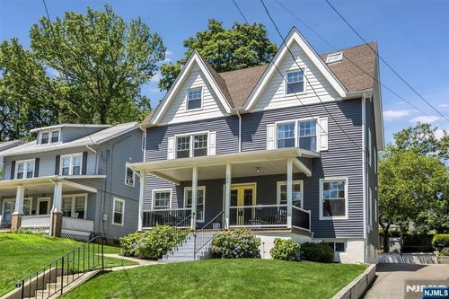 296 Grove St, Montclair, NJ, 07042-4209 | Card Image