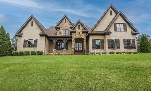 739 Valhalla Ln, Brentwood, TN, 37027-6414 | Card Image