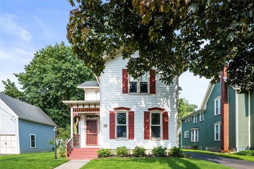 7 Woodlawn Ave, Fairport, NY, 14450-2119 | Card Image