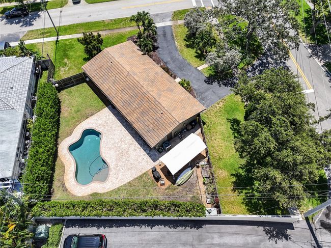 2141 Ne 49 Th St, House other with 3 bedrooms, 2 bathrooms and null parking in Lighthouse Point FL | Image 28