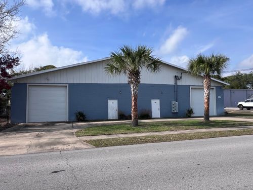 42 Tupelo Ave Se, Fort Walton Beach, FL, 32548-5435 | Card Image