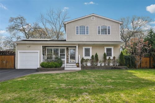 3 Bayard St, Lake Grove, NY, 11755-3147 | Card Image