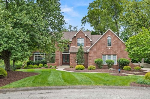 325 Tiffany Ct, Gibsonia, PA, 15044-6213 | Card Image