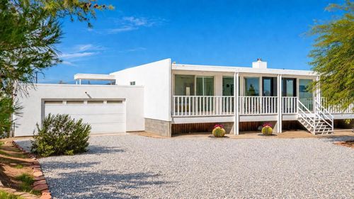 6946 Lennox Ave, Yucca Valley, CA, 92284-8915 | Card Image