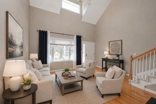58 Arrow Ln, Raymond, NH, 03077-1612 | Card Image