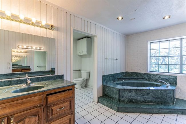 180 Fcr 797, Home with 6 bedrooms, 7 bathrooms and null parking in Donie TX | Image 9
