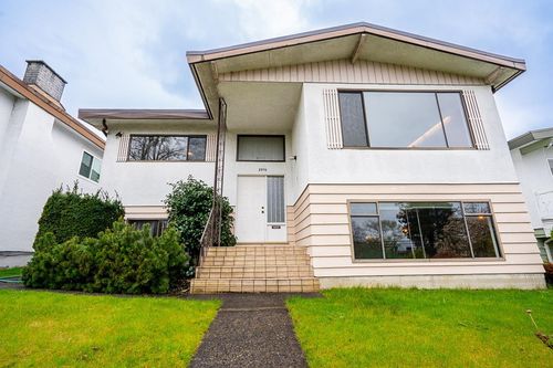 2976 E 15th Avenue, Vancouver, BC, V5M2K6 | Card Image