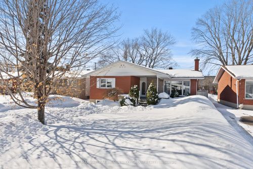 866 Claude St, Ottawa, ON, K1K2S6 | Card Image