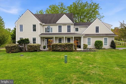 1623 Saint Peters Way, CHESTER SPRINGS, PA, 19425-1216 | Card Image