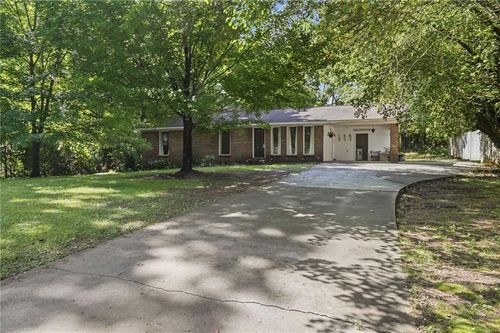 200 Ridgewood Dr, Cleveland, GA, 30528-1559 | Card Image
