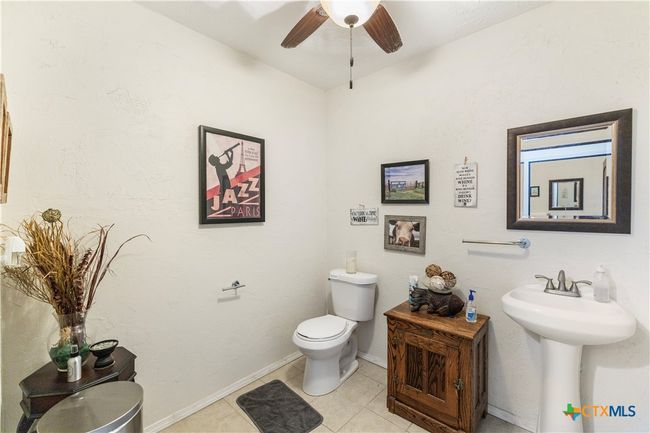 00 Dagg Rd, Home with 1 bedrooms, 2 bathrooms and null parking in Yoakum TX | Image 14