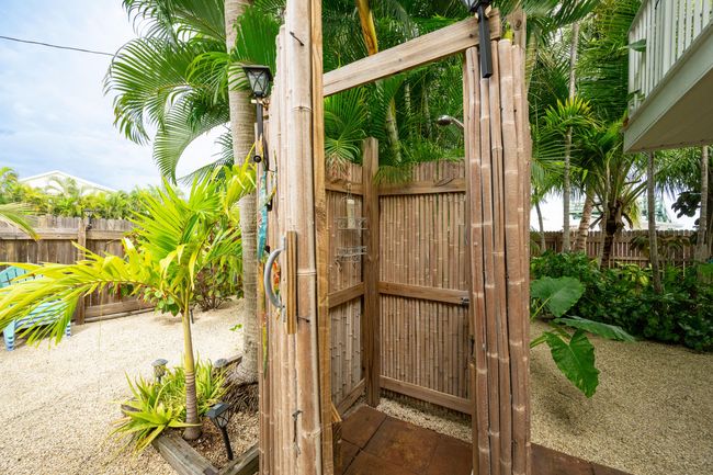 outdoor shower | Image 16