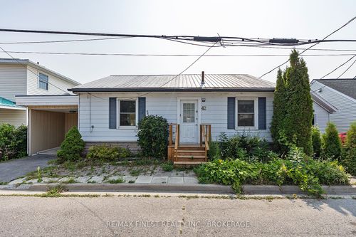 42A Hill St, Picton, ON, K0K2T0 | Card Image