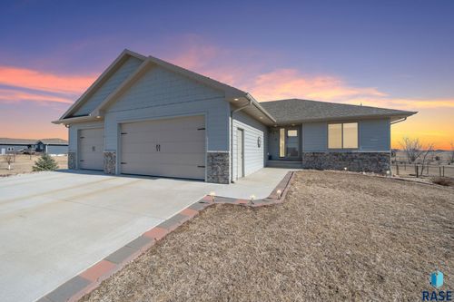 26164 Reed Ct Court, Canistota, SD, 57012 | Card Image
