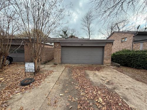 818 Clarissa Pl, Garland, TX, 75040-5943 | Card Image