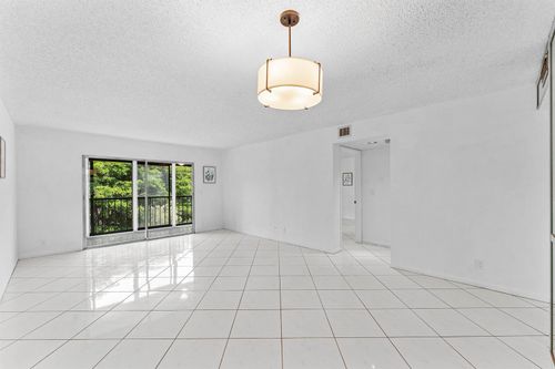 402-7301 Amberly Ln, Delray Beach, FL, 33446-2905 | Card Image