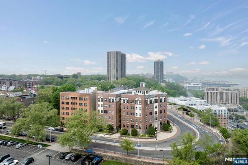 7435 Boulevard, North Bergen, NJ, 07047 | Card Image