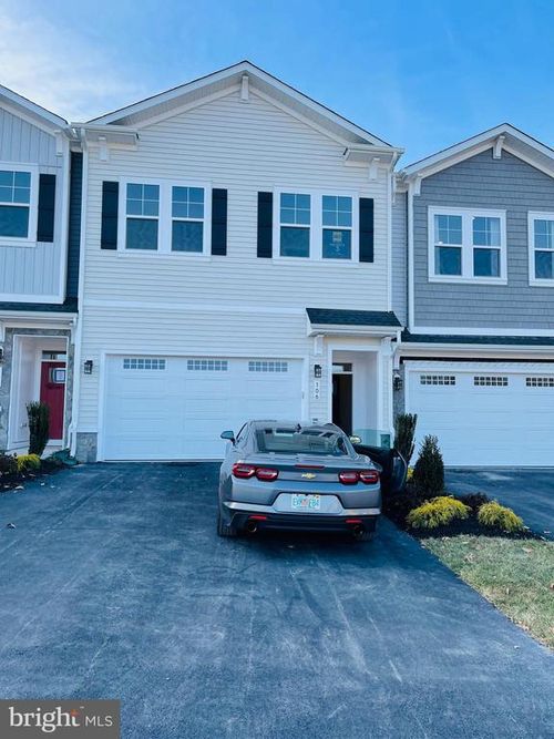 106 Choke Cherry Ct, LAKE FREDERICK, VA, 22630-2374 | Card Image
