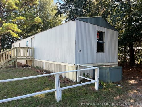 4439 Betsy Ross Dr, Hope Mills, NC, 28348-9556 | Card Image