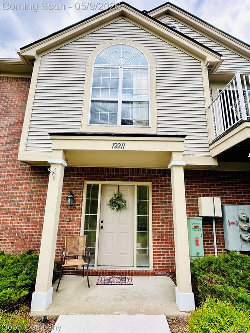 12211 Chesapeake Cir, Walled Lake, MI, 48390-5907 | Card Image
