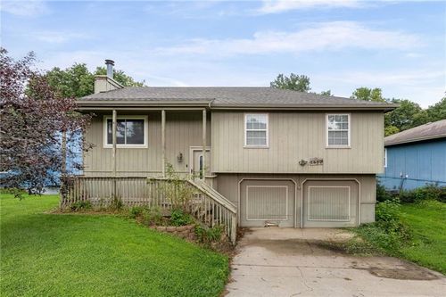 1832 Gates Dr W, Platte City, MO, 64079-9530 | Card Image
