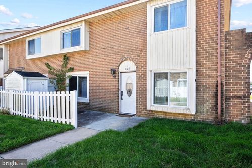 609 Cobble Creek Curv, NEWARK, DE, 19702-2420 | Card Image