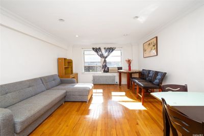 3J - 79-16 Main St, Home with 2 bedrooms, 1 bathrooms and null parking in Flushing NY | Image 1