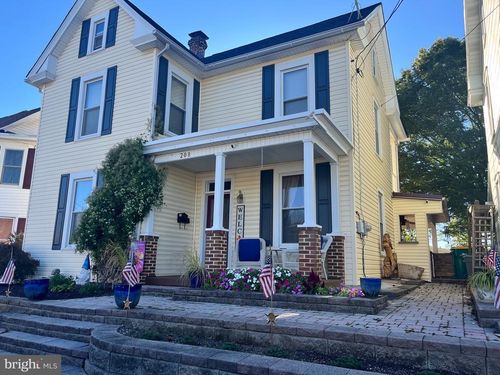 208 Hamilton Ave, WAYNESBORO, PA, 17268-1937 | Card Image
