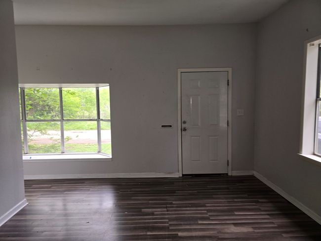1005 S Sycamore St, Home with 3 bedrooms, 2 bathrooms and 1 parking in Crockett TX | Image 11