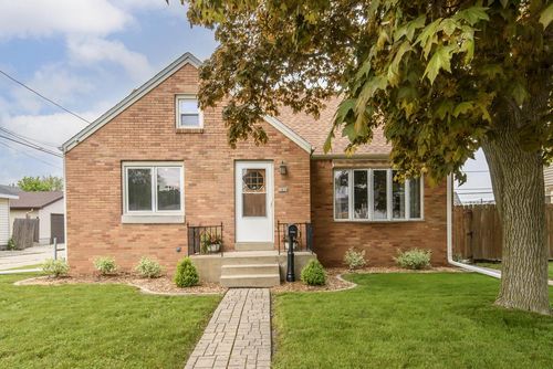1638 Monroe Avenue, South Milwaukee, WI, 53172 | Card Image